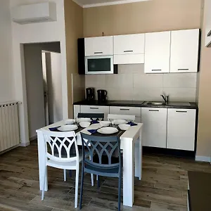 https://apt-casa-di-roby.hotelitalianriviera.com